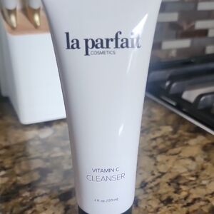 La Parfait Cosmetics Vitamin C Cleanser  4fl oz